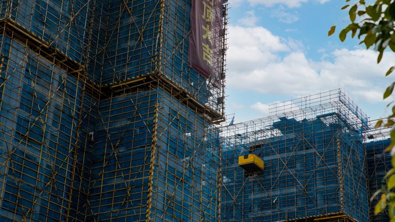 揭秘建筑劳务资质代办低价陷阱：如何避免陷入误区